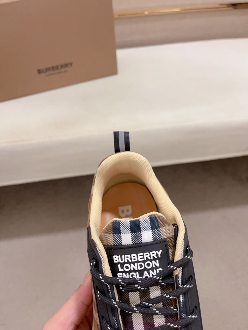 Burberry Low Shoes